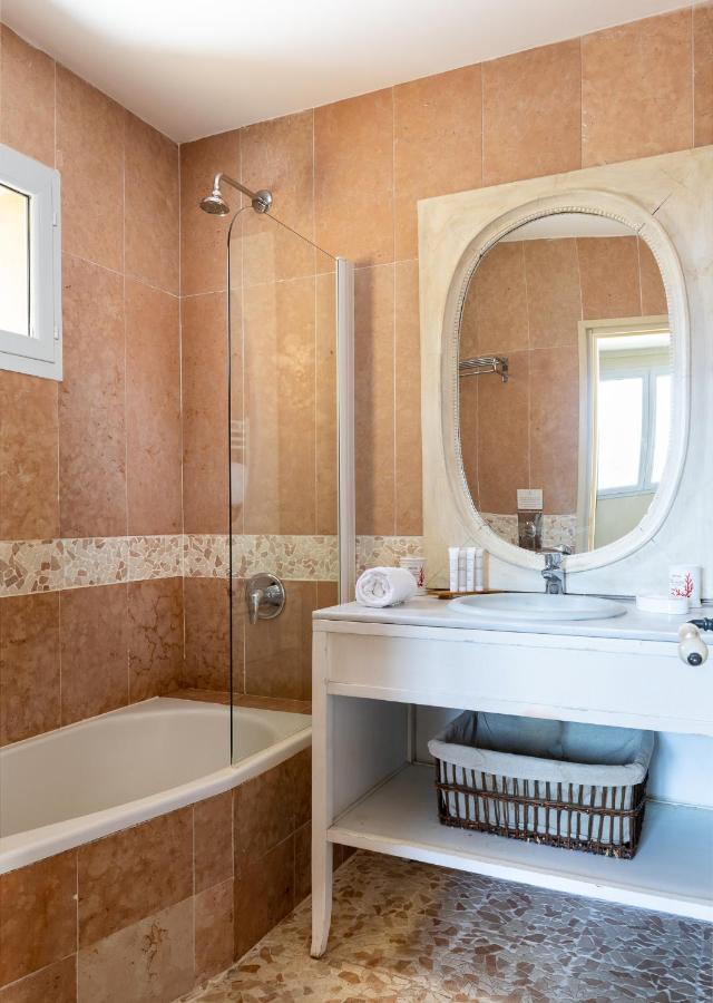 U Piazzale Villa Santa-Reparata-di-Balagna Kültér fotó